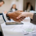 Jak poprawić efektywność operacyjną w firmie produkcyjnej z wykorzystaniem Lean Management i nowoczesnych narzędzi analitycznych